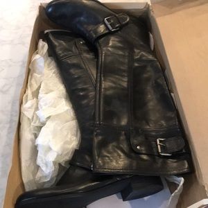 Women’s black boots